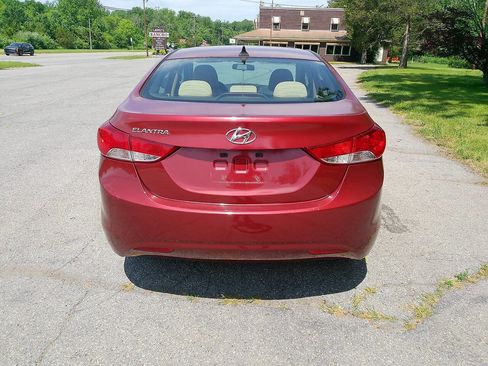 Used 2013 Hyundai Elantra GLS w/ Preferred Pkg FWD image 7