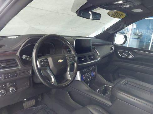 Used 2022 Chevrolet Tahoe LT w/ LT Signature Plus Package AWD/4WD image 17