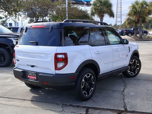 Used 2024 Ford Bronco Sport Outer Banks w/ Tech Package image 2