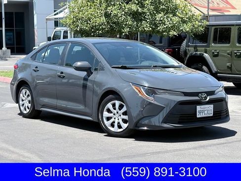 Used 2025 Toyota Corolla LE FWD image 2