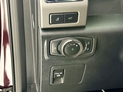 Used 2020 Ford Expedition Max XLT w/ Equipment Group 202A RWD image 11