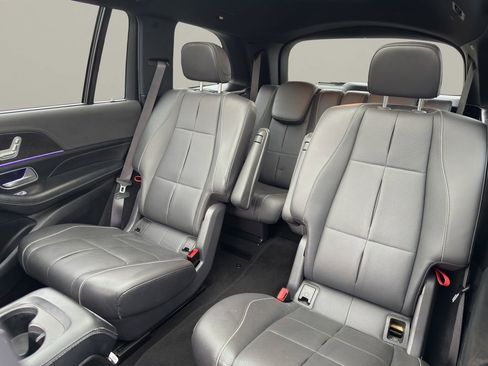 Used 2020 Mercedes-Benz GLS 580 4MATIC image 13