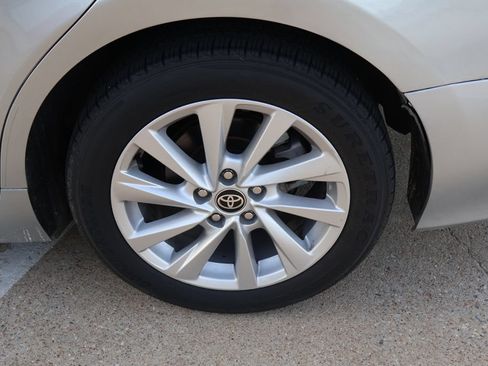 Used 2021 Toyota Camry LE FWD image 10