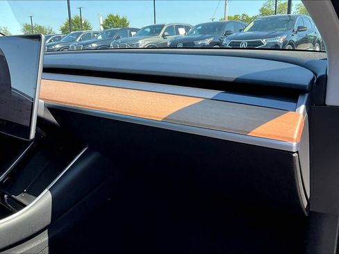 Used 2020 Tesla Model 3 Standard Range Plus RWD image 16