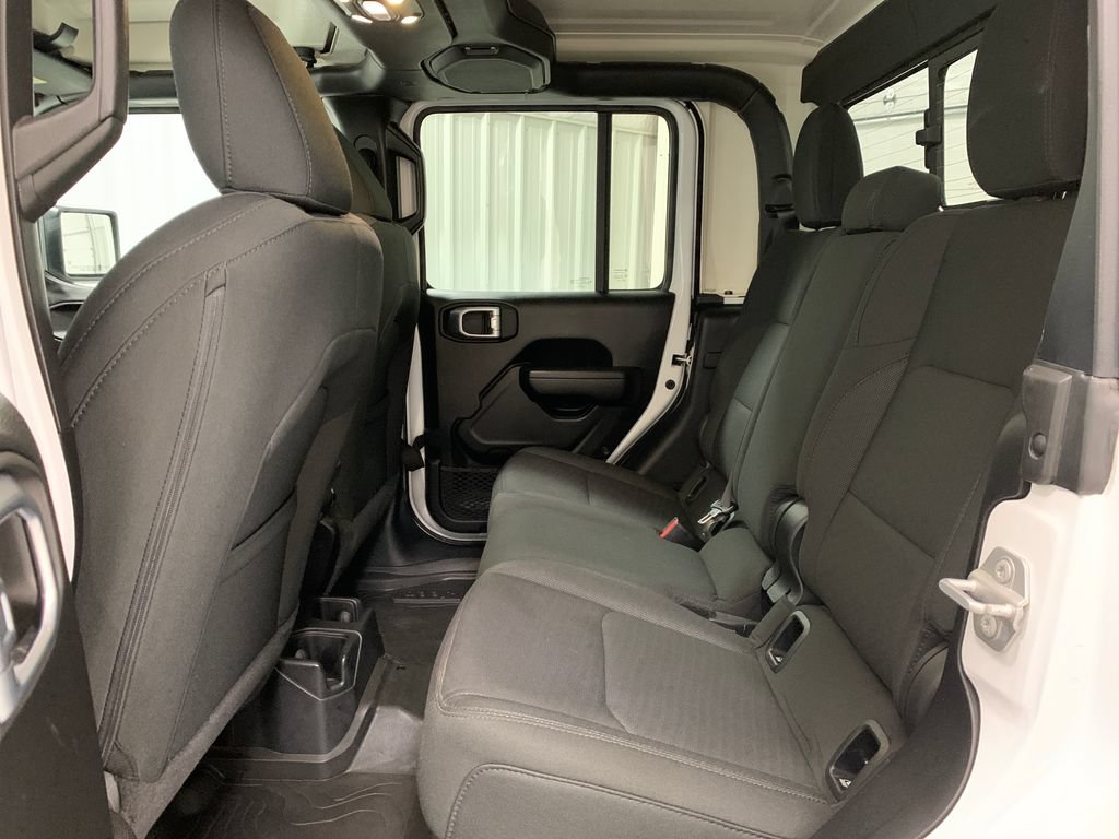 Used 2023 Jeep Gladiator Sport AWD/4WD image 19