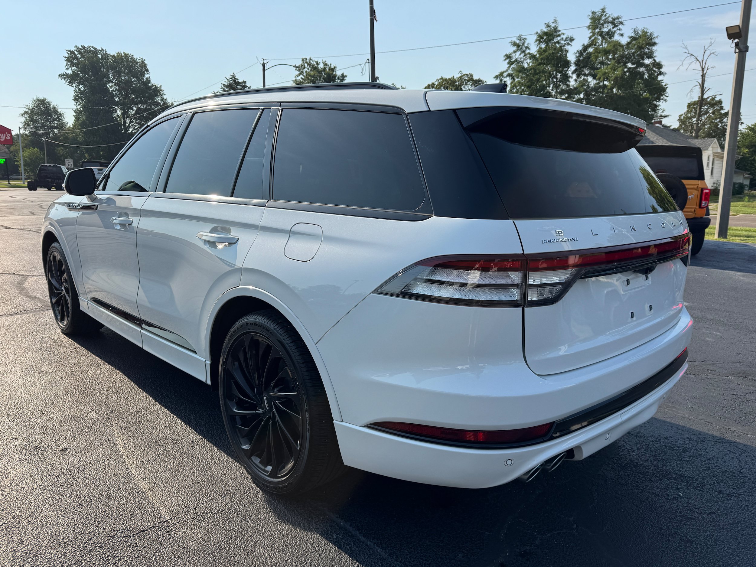Used 2025 Lincoln Aviator Reserve w/ Luxury Package RWD image 5