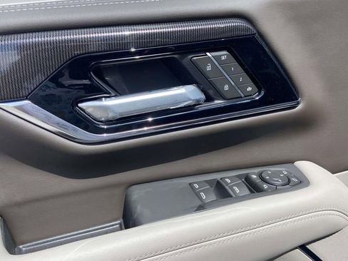New 2026 GMC Yukon XL Elevation w/ Elevation Premium Package RWD image 13