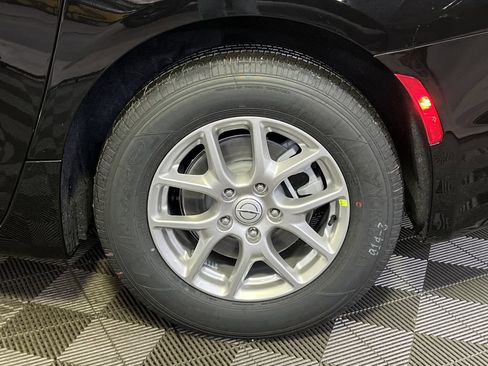 New 2026 Chrysler Pacifica Select image 5