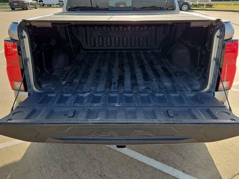 Certified 2024 Chevrolet Colorado ZR2 w/ ZR2 Convenience Package III AWD/4WD image 25