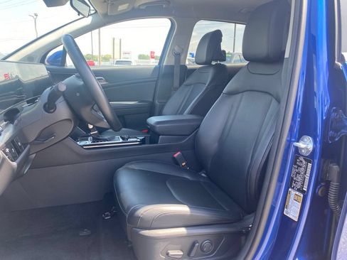 Certified 2023 Kia Sportage EX FWD image 24