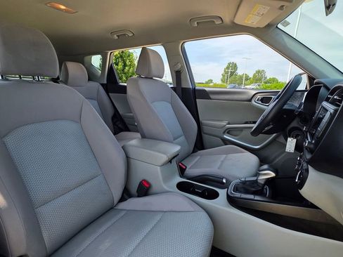 Used 2023 Kia Soul LX image 14