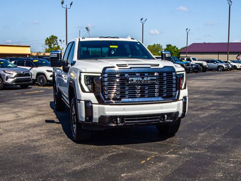 Used 2024 GMC Sierra 2500 Denali Ultimate AWD/4WD image 10