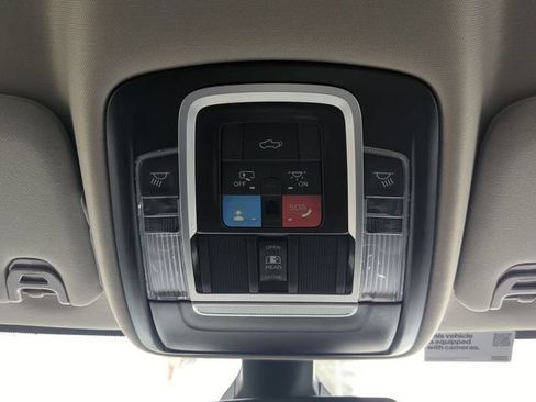 Used 2024 RAM 2500 Laramie AWD/4WD image 22