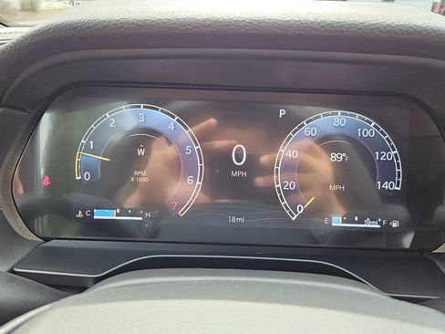 New 2025 Jeep Grand Cherokee Altitude image 14