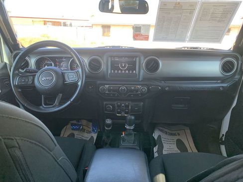 Used 2021 Jeep Wrangler Unlimited Sport image 19