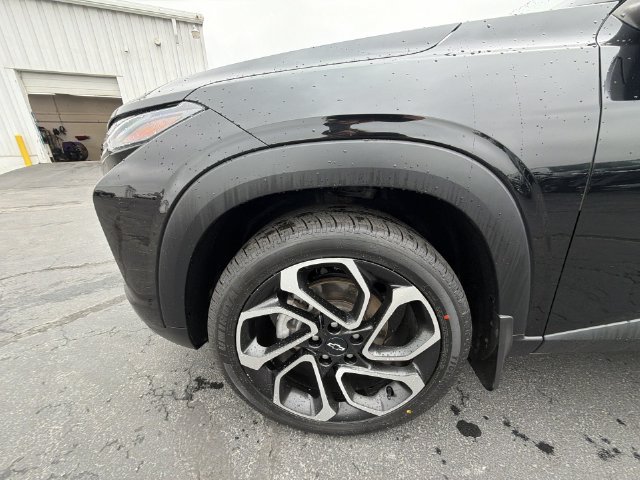 Certified 2024 Chevrolet Trax RS w/ Sunroof Package FWD image 34