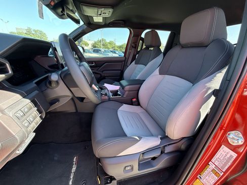 Certified 2026 Toyota Tacoma TRD Off-Road AWD/4WD image 13