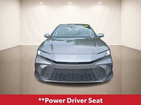 Used 2025 Toyota Camry SE w/ Convenience Package FWD image 12