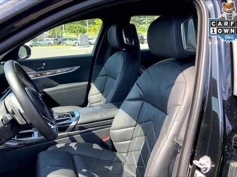 Used 2023 BMW 740i image 23