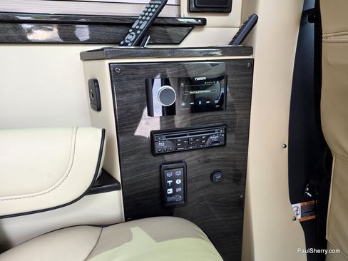 Used 2020 Mercedes-Benz Sprinter 2500 image 13
