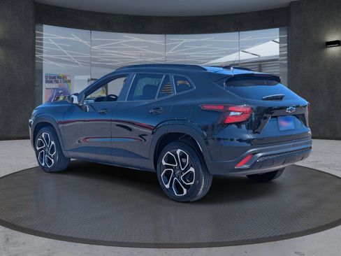 Used 2025 Chevrolet Trax RS w/ Driver Confidence Package image 4