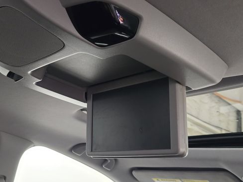 Used 2020 Honda Pilot Touring image 8