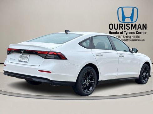 New 2025 Honda Accord SE image 3