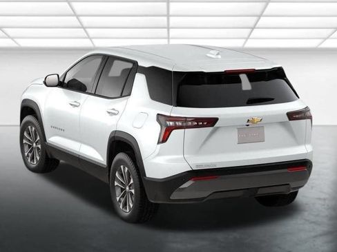 New 2026 Chevrolet Equinox LT FWD image 8