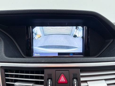 Used 2010 Mercedes-Benz E 350 Sedan image 7