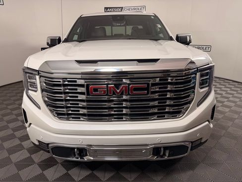 Used 2025 GMC Sierra 1500 Denali AWD/4WD image 8