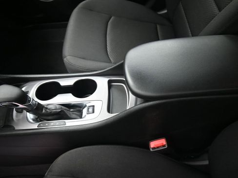 Used 2025 Chevrolet Malibu LS image 14