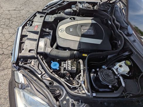 Used 2010 Mercedes-Benz E 350 4MATIC Sedan image 49
