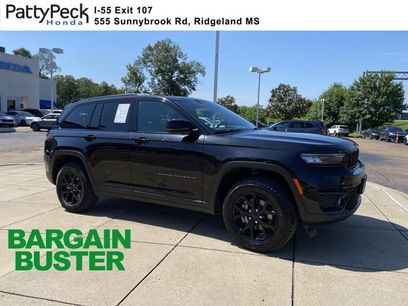 Used 2025 Jeep Grand Cherokee Altitude