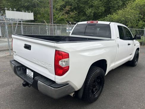 Used 2019 Toyota Tundra SR5 w/ SR5 Upgrade Package AWD/4WD image 5