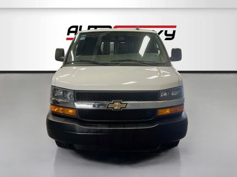 Used 2024 Chevrolet Express 2500 w/ Driver Convenience Package RWD image 2