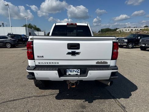 Used 2016 Chevrolet Silverado 2500 High Country w/ High Country Premium Package AWD/4WD image 6