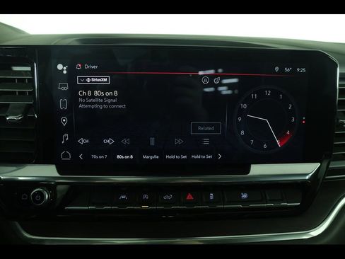 Used 2022 GMC Sierra 1500 SLT w/ SLT Convenience Package image 31