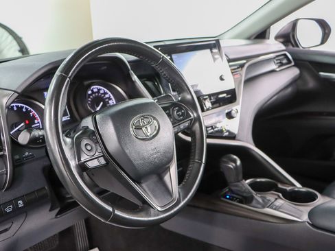 Used 2024 Toyota Camry SE image 22