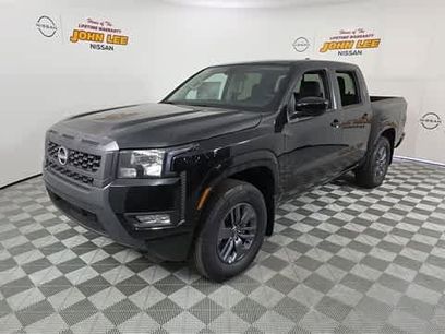 New 2025 Nissan Frontier SV w/ SV Convenience Package