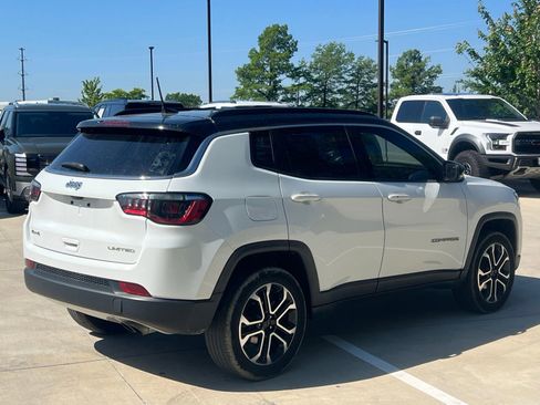 Used 2022 Jeep Compass Limited AWD/4WD image 10