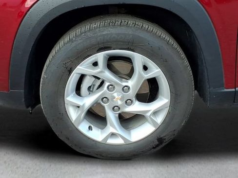 Used 2024 Chevrolet Trax LS w/ LS Convenience Package FWD image 10