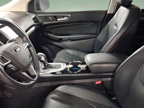 Used 2015 Ford Edge Titanium w/ Equipment Group 301A FWD image 9