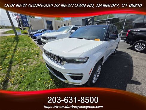 Used 2023 Jeep Grand Cherokee Summit w/ Advanced Protech Group IV AWD/4WD image 1