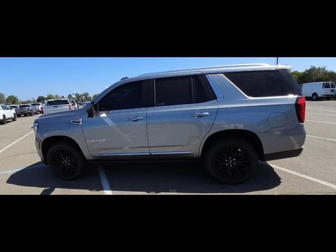 Used 2025 GMC Yukon Denali w/ Denali Reserve Package AWD/4WD image 2