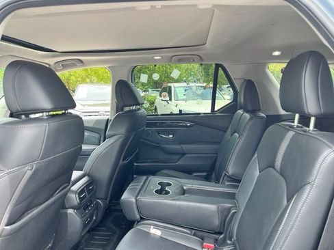 Used 2024 Honda Pilot Touring image 8