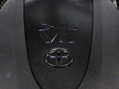 Used 2017 Toyota Tacoma Limited image 82