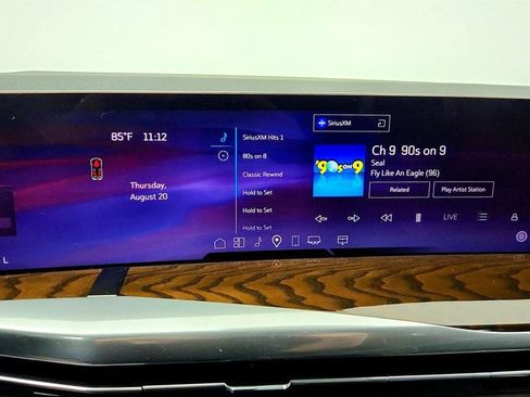 Used 2025 Cadillac Escalade ESV Sport Platinum AWD/4WD image 15