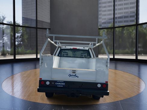 Used 2024 Ford F250 XL w/ XL Chrome Package image 4