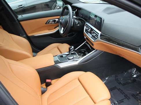 Used 2022 BMW 330e xDrive w/ Driving Assistance Package AWD/4WD image 36