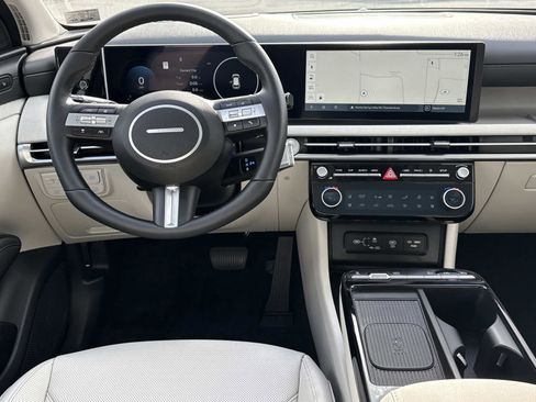 New 2025 Hyundai Tucson Limited image 2